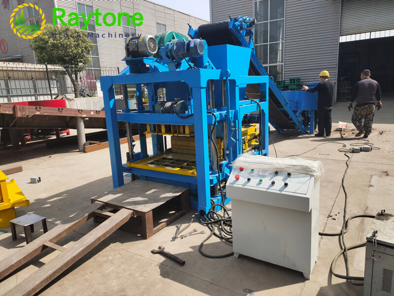 QT4-28 block making machine