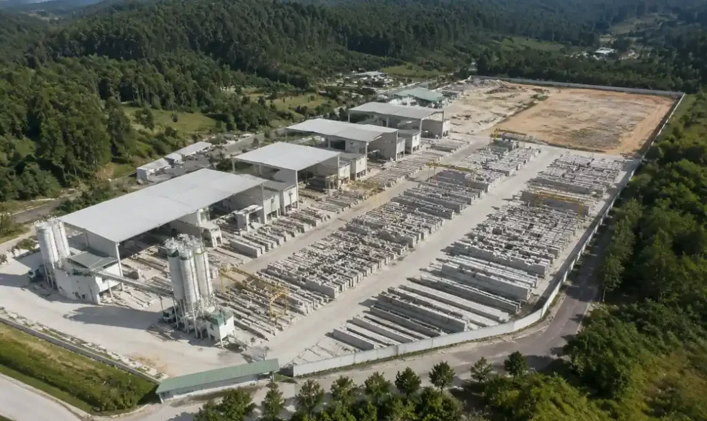 Block factory showing phased expansion with multiple production lines